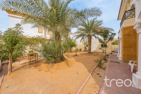 Villa til leje i Dubai, UAE 4 soveværelser, 939.53 kvm № 733490 - foto 17