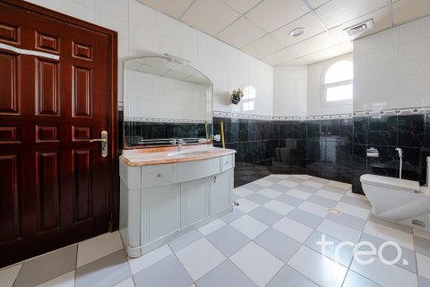Villa til leje i Dubai, UAE 4 soveværelser, 939.53 kvm № 733490 - foto 13