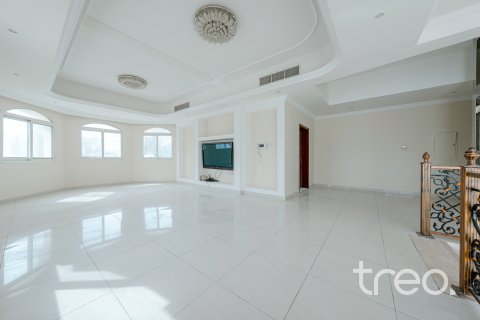 Villa til leje i Dubai, UAE 4 soveværelser, 939.53 kvm № 733490 - foto 3