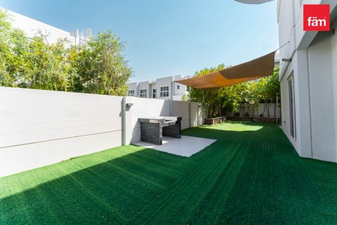 Casa urbana para arrendamento em Dubai, EAU 3 quartos, 325 m2 № 711414 - foto 3