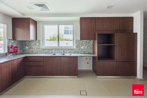 Casa urbana para arrendamento em Dubai, EAU 3 quartos, 325 m2 № 711414 - foto 4