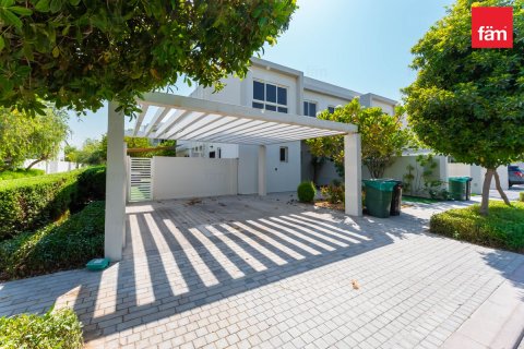 Casa urbana para arrendamento em Dubai, EAU 3 quartos, 325 m2 № 711414 - foto 6