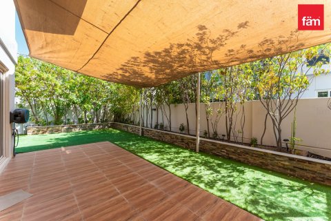 Casa urbana para arrendamento em Dubai, EAU 3 quartos, 325 m2 № 711414 - foto 11