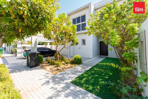 Casa urbana em Dubai, EAU 3 quartos, 325 m2 № 711414