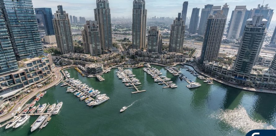 Apartamento em Dubai Marina, Dubai, EAU 3 quartos, 158 m2 № 668445