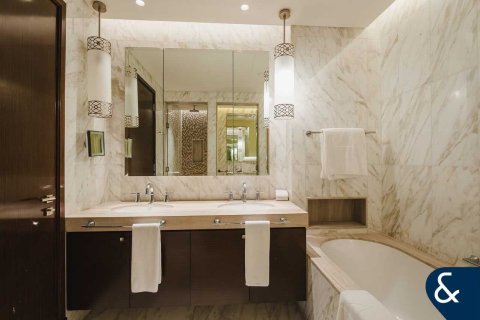 Apartmen di Downtown Dubai (Downtown Burj Dubai), UAE 3 bilik tidur, 184 meter persegi № 668442 - foto 18