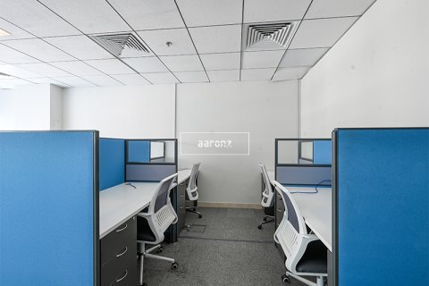 Business Bay, Dubai, UAE의 임대용 사무실 86.9제곱미터 번호 640852 - 사진 8