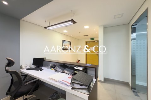 Üürile anda kontor asukohaga Jumeirah Lake Towers, Dubai, AÜE: 115.7 m² Nr 640854 - pilt 9
