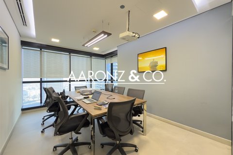 Üürile anda kontor asukohaga Jumeirah Lake Towers, Dubai, AÜE: 115.7 m² Nr 640854 - pilt 4