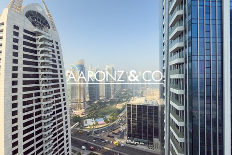 Üürile anda kontor asukohaga Jumeirah Lake Towers, Dubai, AÜE: 115.7 m² Nr 640854 - pilt 1