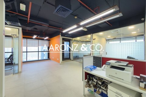 Üürile anda kontor asukohaga Jumeirah Lake Towers, Dubai, AÜE: 115.7 m² Nr 640854 - pilt 17
