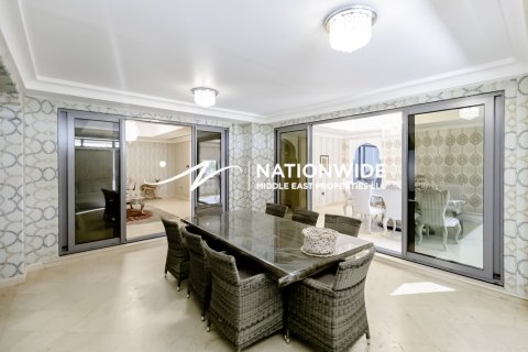 Вилла Абу-Даби, БАӘ-да 4 жатын бөлмелер, 442 м² № 659329 - фото 3