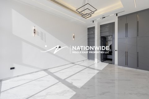 Villa en venta en Abu Dhabi, EAU 6 dormitorios, 970 m2 № 659327 - foto 10