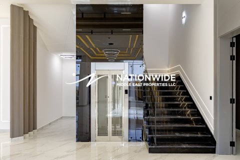 Villa en venta en Abu Dhabi, EAU 6 dormitorios, 970 m2 № 659327 - foto 6