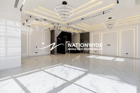 Villa en venta en Abu Dhabi, EAU 6 dormitorios, 970 m2 № 659327 - foto 4