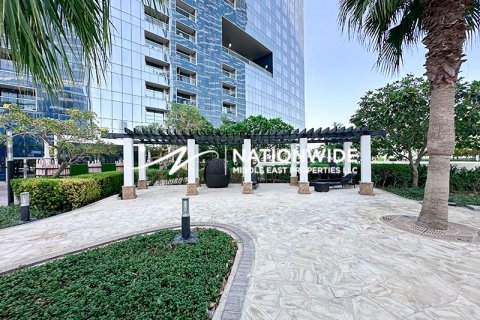 Lägenhet till försäljning i Abu Dhabi, UAE 2 sovrum, 128 kvm Nr. 659324 - fotografi 15