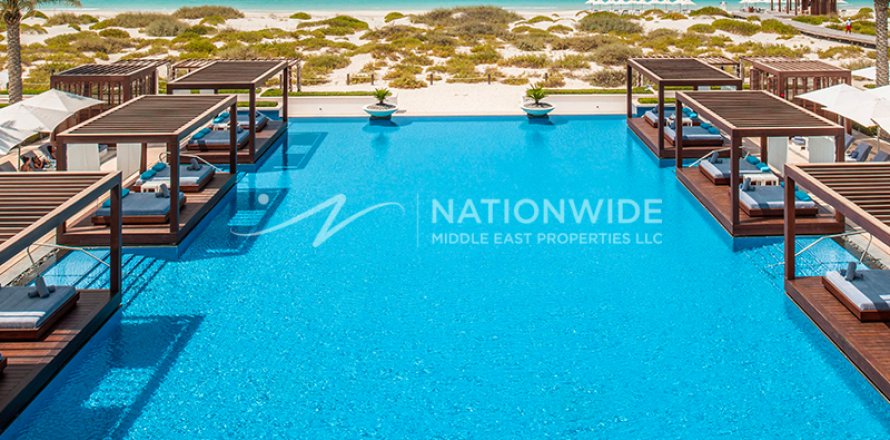 Villa en Abu Dhabi, EAU 5 dormitorios, 894 m² № 659325