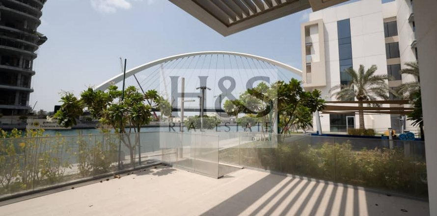 Korter asukohaga Al Wasl, Dubai, AÜE: 3 magamistoaga, 290 m² Nr 642215
