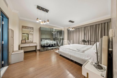 Paritalo Jumeirah Beach Residence, Dubai, Arabiemiraatit 4 makuuhuonetta, 389.36 m2 № 767168 - kuva 7