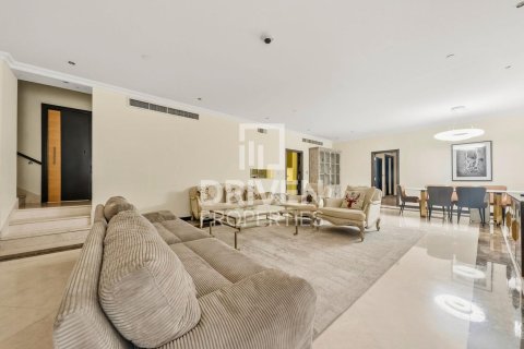Paritalo Jumeirah Beach Residence, Dubai, Arabiemiraatit 4 makuuhuonetta, 389.36 m2 № 767168 - kuva 4