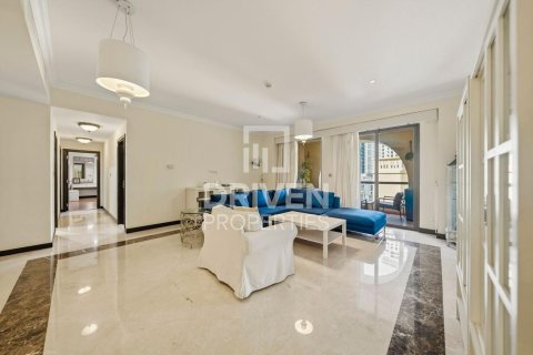 Paritalo Jumeirah Beach Residence, Dubai, Arabiemiraatit 4 makuuhuonetta, 389.36 m2 № 767168 - kuva 12