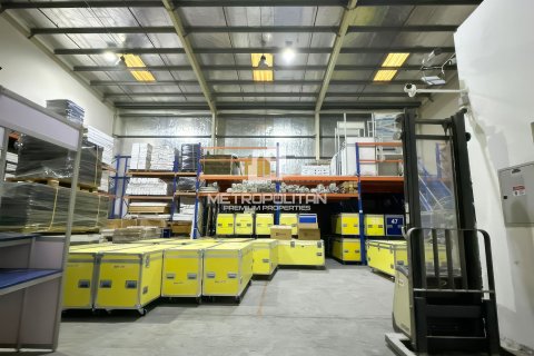 Varasto Dubai, Arabiemiraatit 5888.7 m2 № 663128 - kuva 13