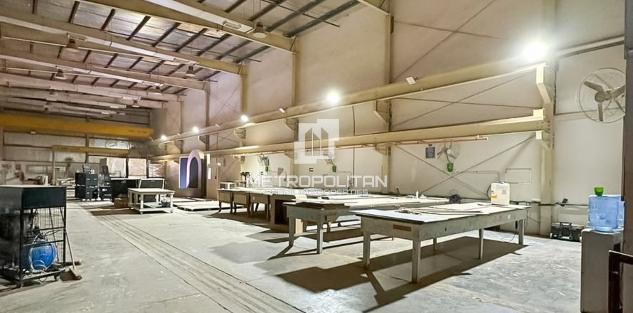 Varasto Dubai, Arabiemiraatit 5888.7 m2 № 663128