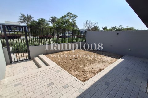 Kaupunkipientalo Mudon, Dubai, Arabiemiraatit 3 makuuhuonetta, 205.96595100 m2 № 660714 - kuva 3