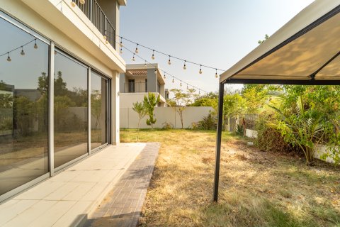 Müüa villa asukohaga Dubai, AÜE: 3 magamistoaga, 419 m² Nr 734262 - pilt 29