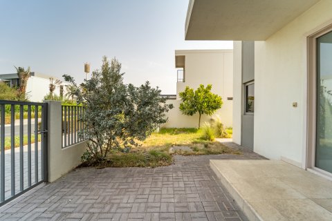 Müüa villa asukohaga Dubai, AÜE: 3 magamistoaga, 419 m² Nr 734262 - pilt 27