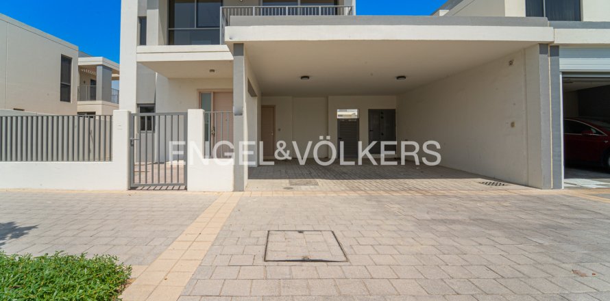 Villa sa Dubai, UAE 3 silid-tulugan, 419 sq.m. № 734262