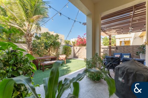 Villa in The Lakes, Dubai, UAE 3 bedrooms, 282 sq.m. № 671233 - photo 14