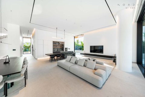 Vila v Al Wasl, Dubai, SAE 6 ložnice, 994.3 m² Č.: 659145 - fotografie 13