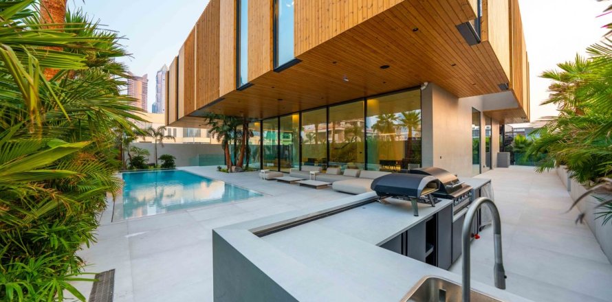 Villa in Al Wasl, Dubai, UAE 6 bedrooms, 994.3 sq.m. № 659145