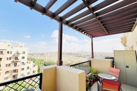 Golf City, Dubai, UAE의 판매용 아파트 침실 2개, 104제곱미터 번호 696195 - 사진 14