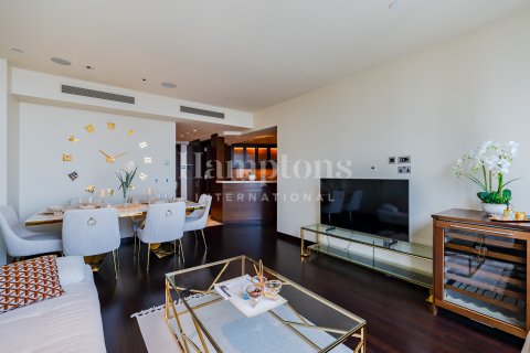 Appartement te huur in Burj Khalifa, Dubai, VAE 1 slaapkamer, 101.82168800 vr.m., nr 651633 - foto 1