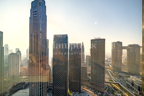 Appartement te huur in Burj Khalifa, Dubai, VAE 1 slaapkamer, 101.82168800 vr.m., nr 651633 - foto 2