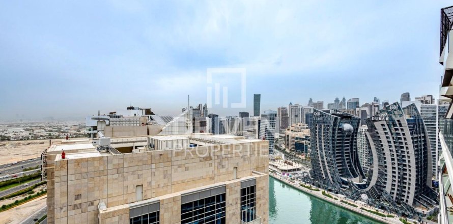Appartement à Business Bay, Dubai, EAU: 2 chambres, 122.91 m2 № 765381