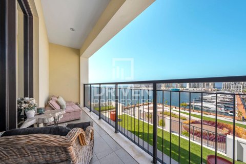 Apartment in Jumeirah, Dubai, UAE 2 bedrooms, 143 sq.m. № 654854 - photo 13