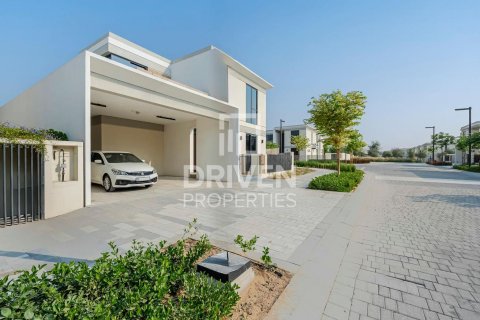 Вілла в Tilal Al Ghaf, Дубай, ОАЕ 5 спалень, 415м2 № 654843