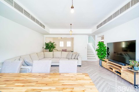 The Springs, Dubai, UAE의 임대용 빌라 침실 3개, 232제곱미터 번호 635247 - 사진 4