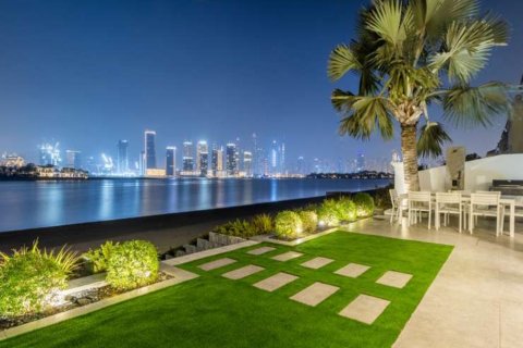 Vila v Palm Jumeirah, Dubai, SAE 5 spální, 622 m2 č. 635251 - Fotografia 12