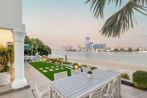 Vila v Palm Jumeirah, Dubai, SAE 5 spální, 622 m2 č. 635251 - Fotografia 9