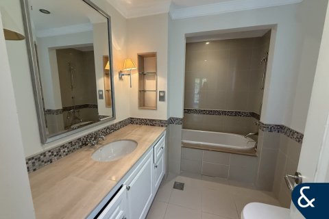 וילה להשכרה ב Arabian Ranches, Dubai, איחוד האמירויות 4 חדרי שינה, 790 מ"ר, מספר 667939 - תמונה 6