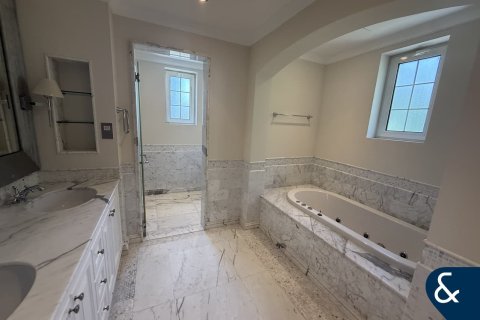 וילה להשכרה ב Arabian Ranches, Dubai, איחוד האמירויות 4 חדרי שינה, 790 מ"ר, מספר 667939 - תמונה 13