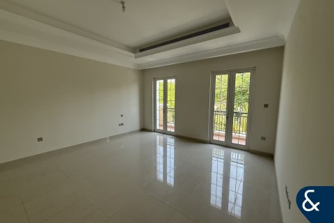 וילה להשכרה ב Arabian Ranches, Dubai, איחוד האמירויות 4 חדרי שינה, 790 מ"ר, מספר 667939 - תמונה 5