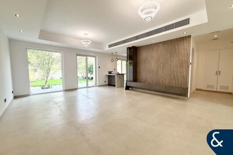 فيلا للإيجار في The Springs، دبي، الإمارات العربية المتحدة 3 غرفة نوم ، 228 متر مربع ، رقم 667941 - صورة 2