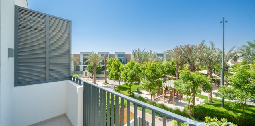 Řadový dům v Arabian Ranches 3, Dubai, SAE 3 ložnice, 179.86 m² Č.: 733306
