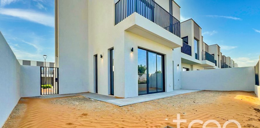Villa à Dubai South (Dubai World Central), Dubai, EAU: 4 chambres, 222.97 m2 № 733307