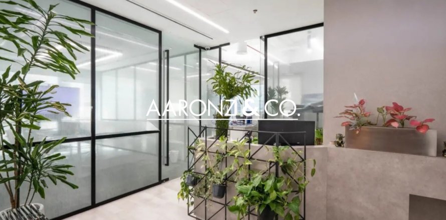 Office i Business Bay, Dubai, UAE 151.4 kvm № 641890